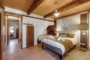 La Baita 1800 Ski In Ski Out