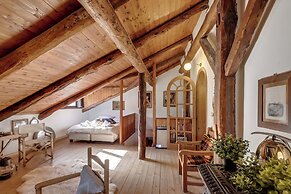 La Baita 1800 Ski In Ski Out