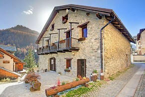 La Baita 1800 Ski In Ski Out