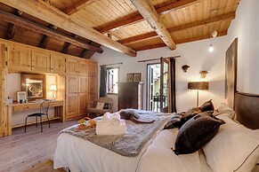 La Baita 1800 Ski In Ski Out