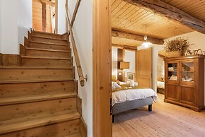 La Baita 1800 Ski In Ski Out