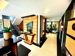 MERLOT SUITES