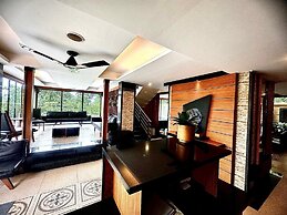 MERLOT SUITES