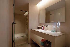 Dali Shuanglang Luna Seaview Hotel