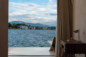 Dali Shuanglang Luna Seaview Hotel