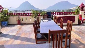 Hotel Golden Bird Pushkar