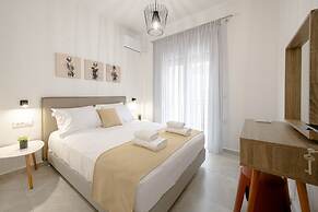 Minimal Chic Retreat Suite