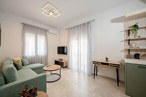 Minimal Chic Retreat Suite