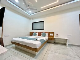 Hotel Shree Nakoda Paradise - Ujjain