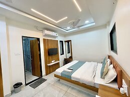 Hotel Shree Nakoda Paradise - Ujjain