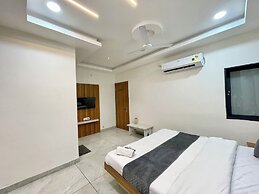 Hotel Shree Nakoda Paradise - Ujjain