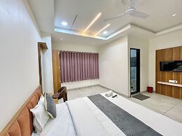 Hotel Shree Nakoda Paradise - Ujjain