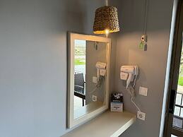 3 little pigs apartments