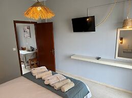 3 little pigs apartments