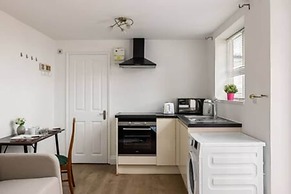 Kingston Richmond Lux Brand new Studio