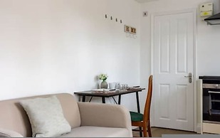 Kingston Richmond Lux Brand new Studio