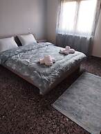 Chistine s Country Cottage