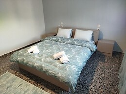 Chistine s Country Cottage