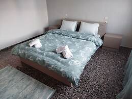 Chistine s Country Cottage