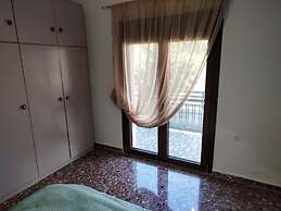 Chistine s Country Cottage