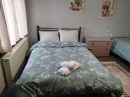 Chistine s Country Cottage