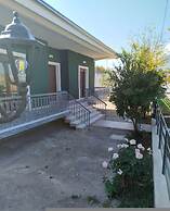 Chistine s Country Cottage