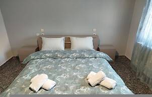 Chistine s Country Cottage