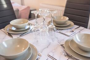 Derby Dream 2 Bed Apartment - Close to City Center