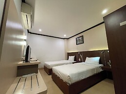 Lucky City Hotel