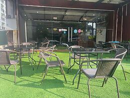 Lucky City Hotel