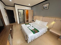 Lucky City Hotel