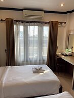 Lucky City Hotel
