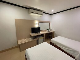 Lucky City Hotel