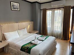 Lucky City Hotel