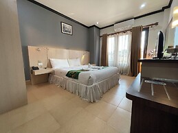 Lucky City Hotel