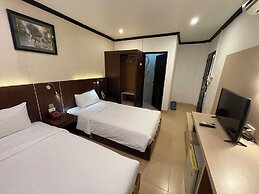 Lucky City Hotel