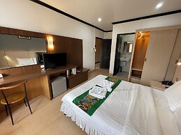 Lucky City Hotel