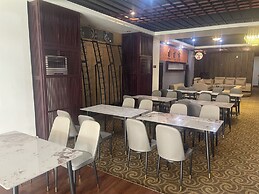 Lucky City Hotel