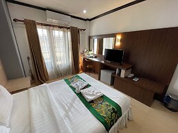 Lucky City Hotel