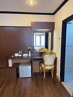 Lucky City Hotel