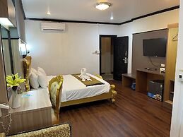 Lucky City Hotel
