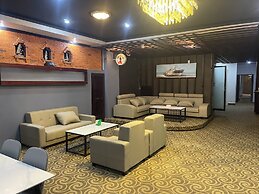 Lucky City Hotel