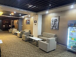 Lucky City Hotel