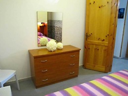 Bright Apartment Near Baia Verde Beaches