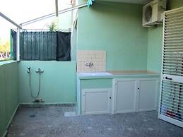 Bright Apartment Near Baia Verde Beaches