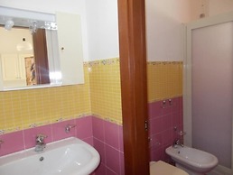 Cozy Retreat Near Baia Verde Beaches