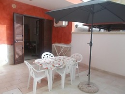 Cozy Retreat Near Baia Verde Beaches