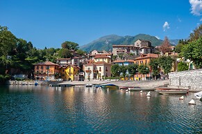 Casa del Nildo Mountain And Lake