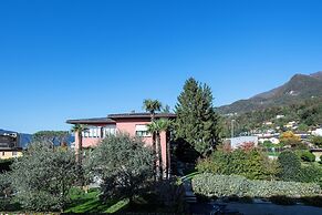 Melano Lab Park Luxury