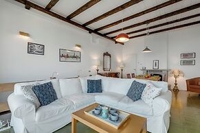 Infinity Lake View Terraced Casa